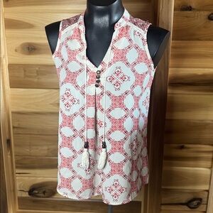 Women’s sleeveless top